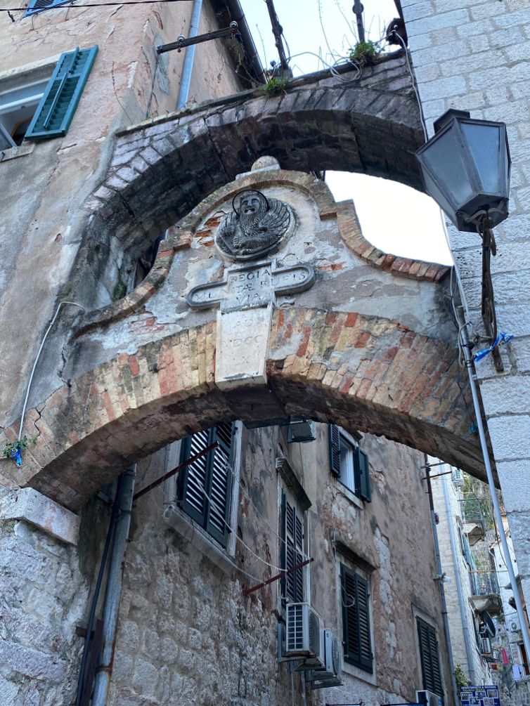 Ulaz u tvrđavu San Giovanni u Kotoru